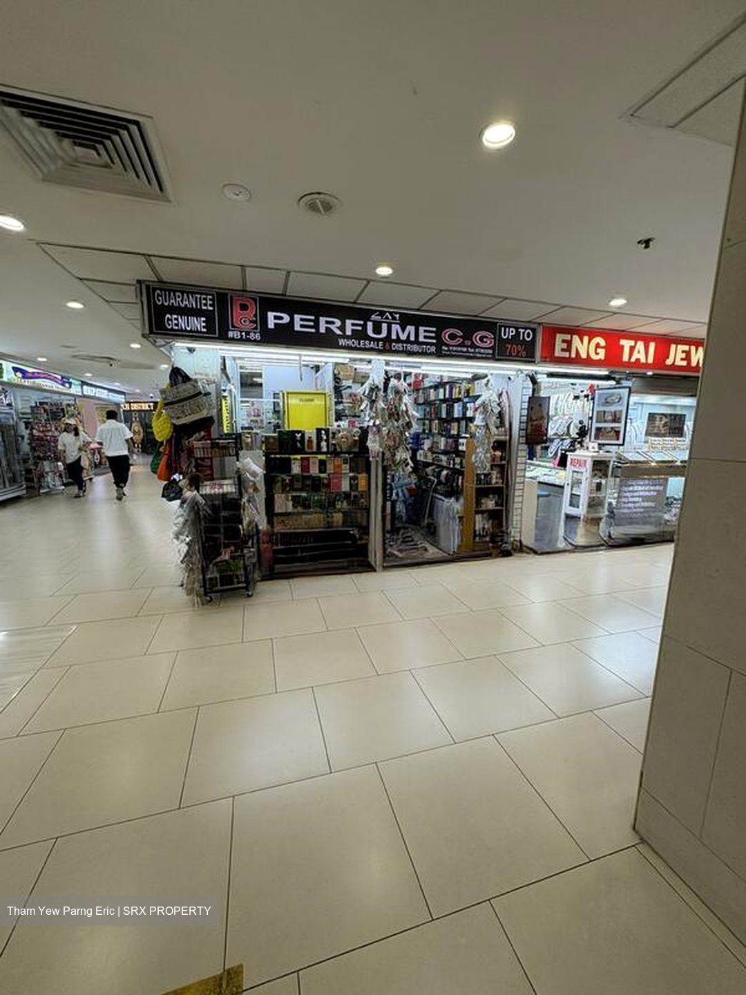 Lucky Plaza (D9), Shop House #619305261